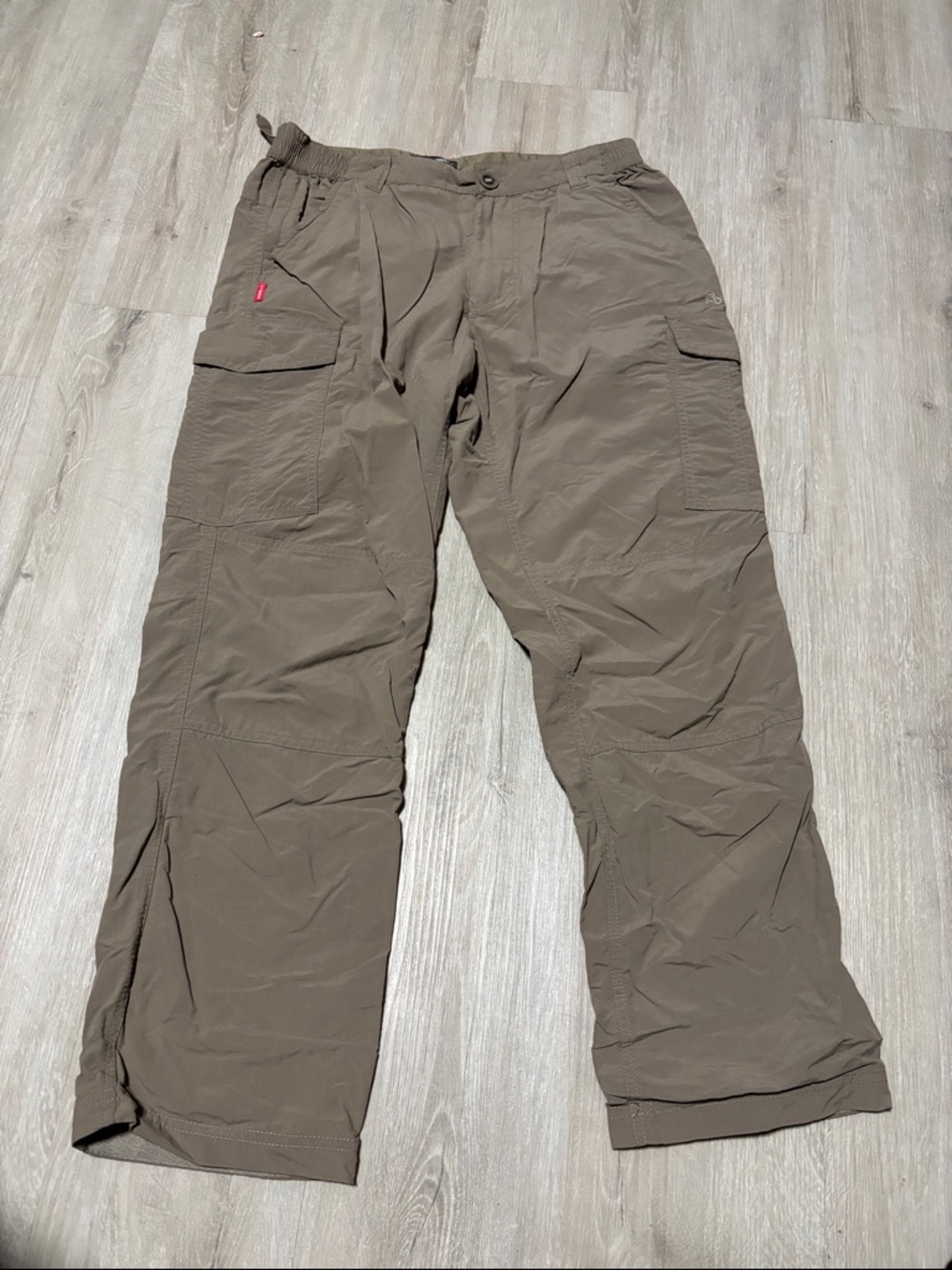 Craghoppers Men’s Cargo Trousers in Taupe Brown